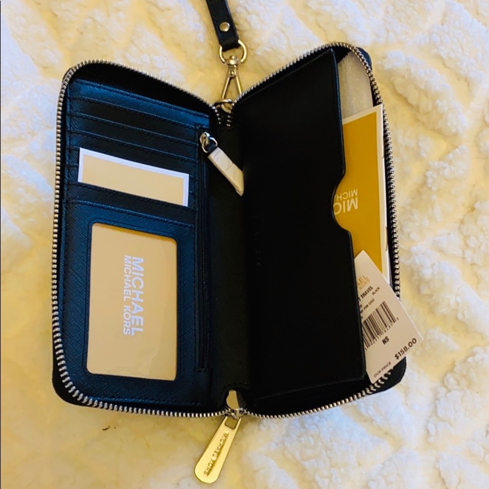 Wristlet